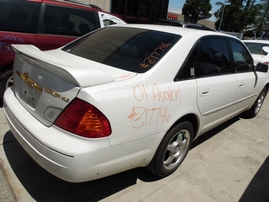 2001 TOYOTA AVALON XLS WHITE 3.0L AT Z17746